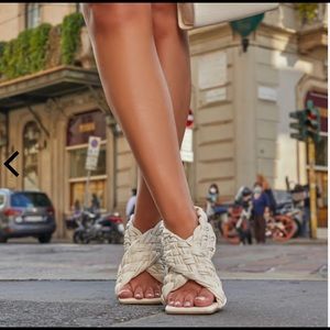 Impress Square Toe Woven Wrap Heel